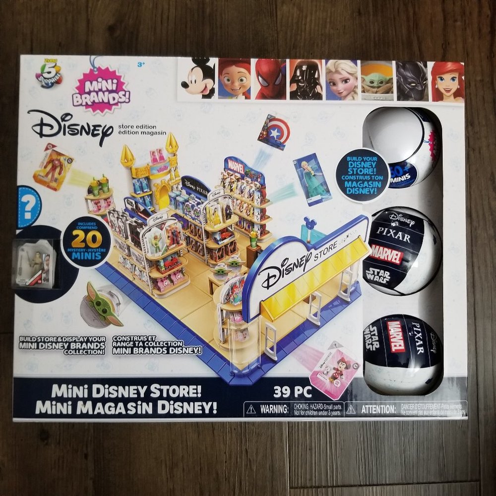 Zuru Disney Mini Brands Surprise Store plus 3 Disney MiniBrands Capsules